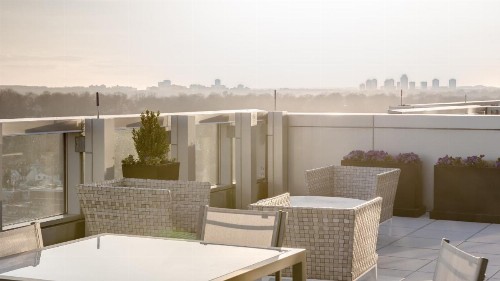 Arlington Fully Furnished Apartments in Crystal City - image 36
