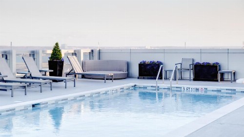 Arlington Fully Furnished Apartments in Crystal City - image 38