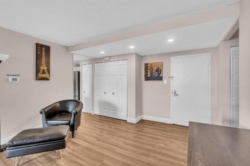Arlington Fully Furnished Apartments in Crystal City - image 9