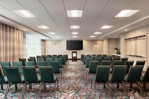 Homewood Suites By Hilton Arlington Rosslyn Key Bridge - image 3