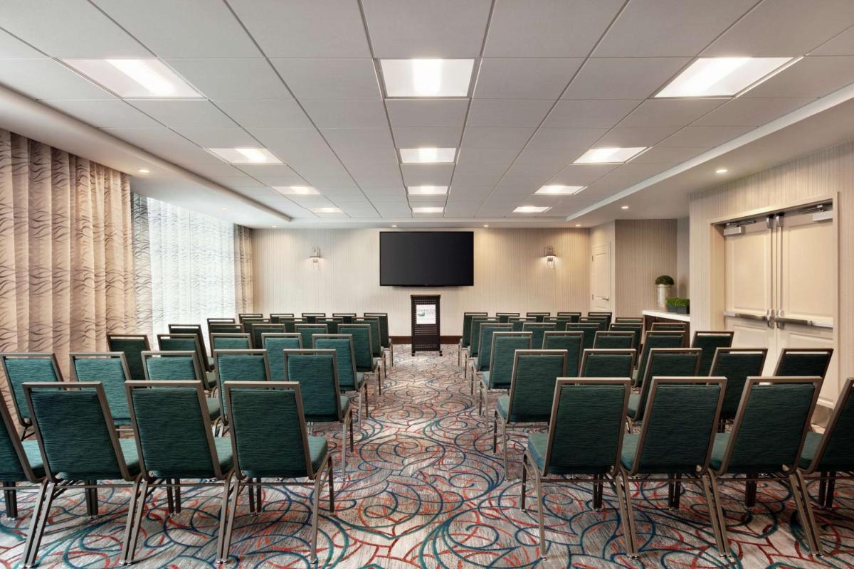 Homewood Suites By Hilton Arlington Rosslyn Key Bridge - image 3