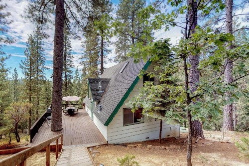 Stiles Mountain Hideaway - image 1