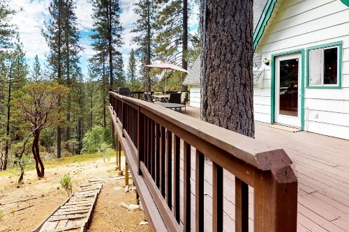 Stiles Mountain Hideaway - image 7