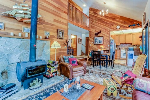 Woodland Chalet - image 10