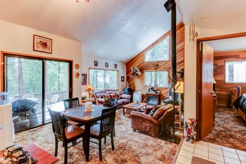 Woodland Chalet - image 3