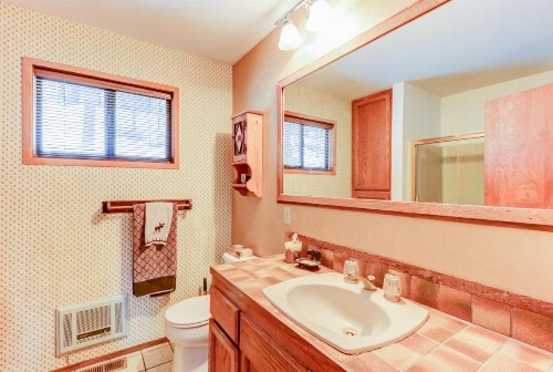Woodland Chalet - image 4