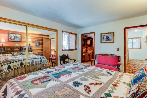 Woodland Chalet - image 6