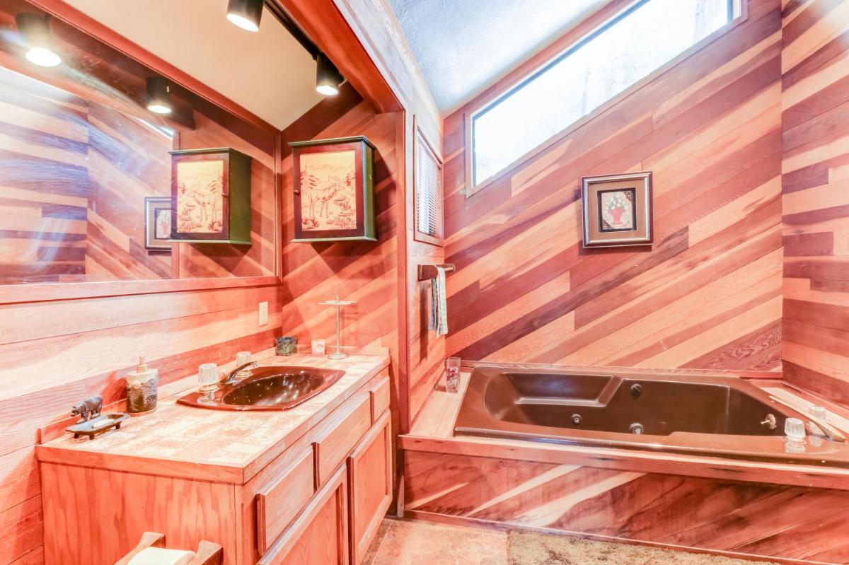 Woodland Chalet - image 7