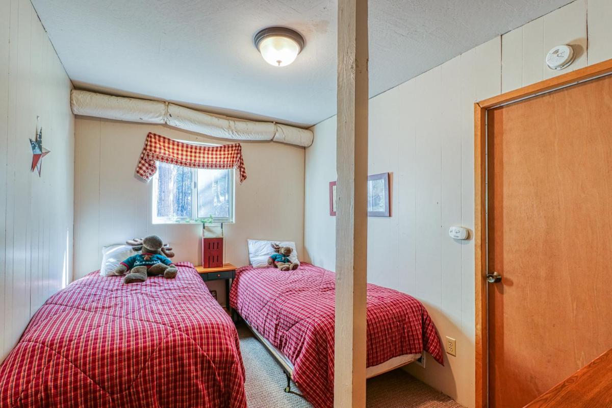 4 Bed 2 Bath Vacation home in Arnold - image 7
