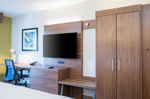 Holiday Inn Express Grover Beach-Pismo Beach Area an IHG Hotel - image 22