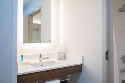 Holiday Inn Express Grover Beach-Pismo Beach Area an IHG Hotel - image 28