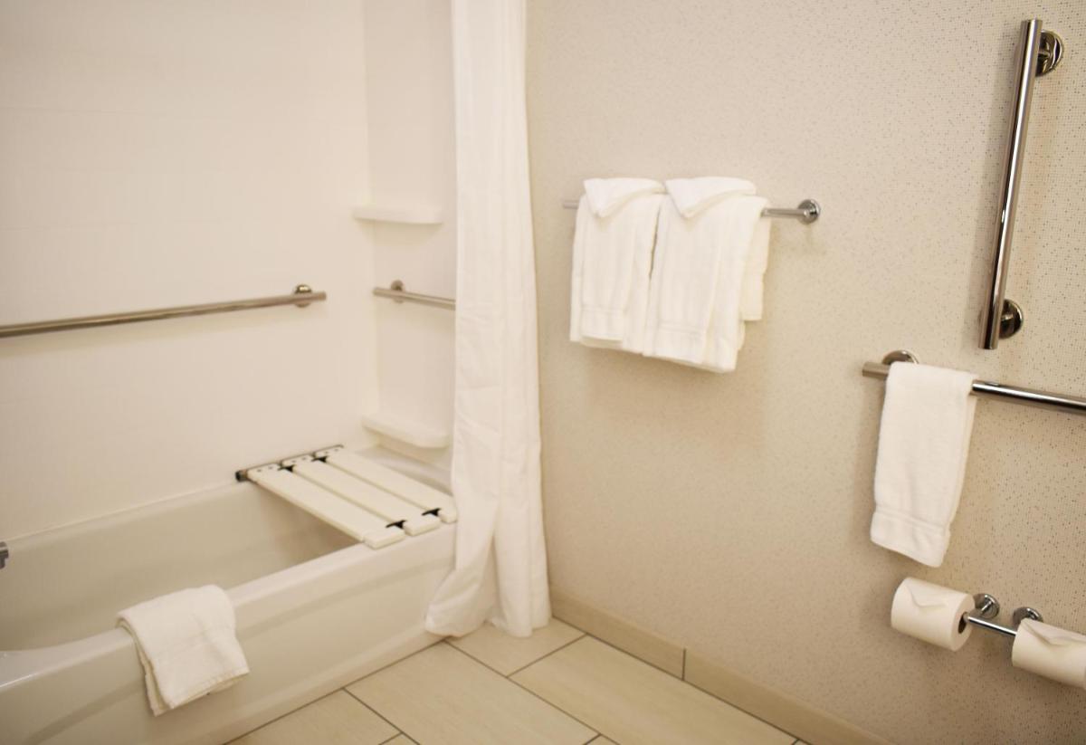 Holiday Inn Express Grover Beach-Pismo Beach Area an IHG Hotel - image 3