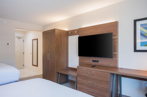 Holiday Inn Express Grover Beach-Pismo Beach Area an IHG Hotel - image 34