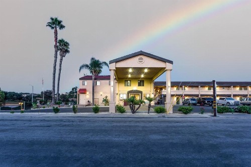 Aloha Inn - image 15