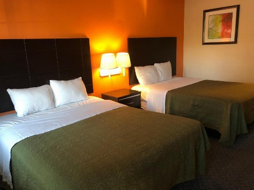 Arroyo Village Inn - image 10
