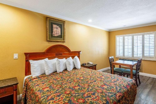 Rodeway Inn Artesia Cerritos - image 16
