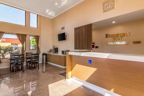 Rodeway Inn Artesia Cerritos - image 20