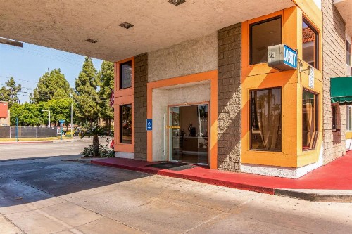 Rodeway Inn Artesia Cerritos - image 24