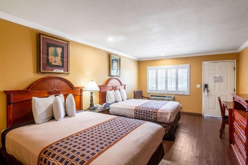 Rodeway Inn Artesia Cerritos - image 25