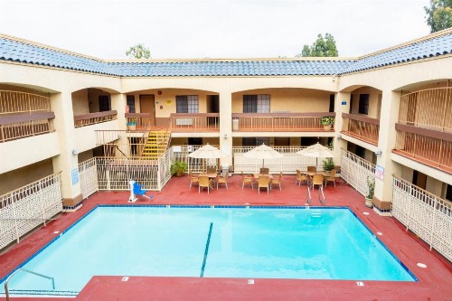 Days Inn & Suites by Wyndham Artesia - image 34