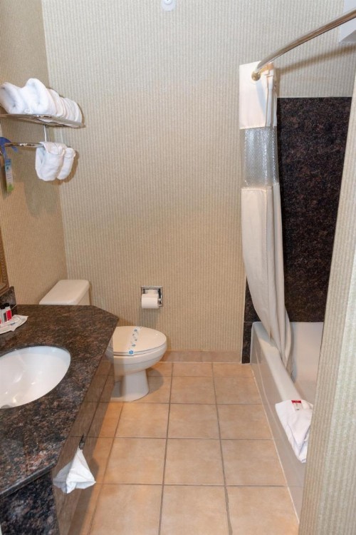 Days Inn & Suites by Wyndham Artesia - image 47