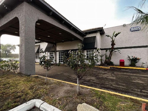 Travelodge by Wyndham Artesia - image 7