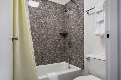 Motel 6-Asheboro NC - image 9