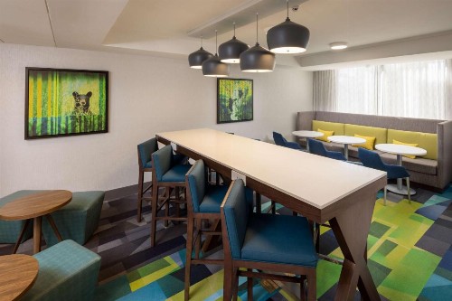 Hampton Inn Asheville-Tunnel Road - image 14