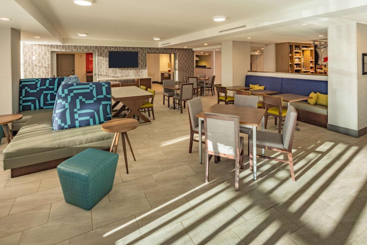 Hampton Inn Asheville-Tunnel Road - image 4