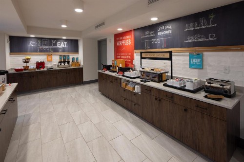 Hampton Inn Asheville-Tunnel Road - image 47