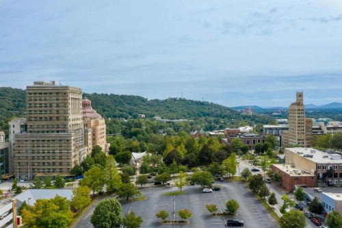 Renaissance Asheville Hotel - image 14