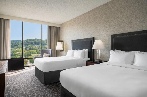 Renaissance Asheville Hotel - image 19