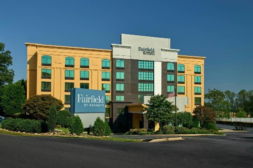 Fairfield by Marriott Inn & Suites Asheville Outlets - image 1