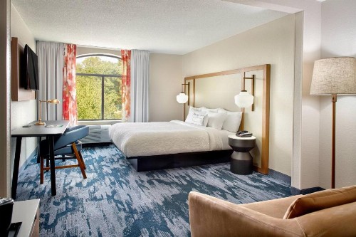 Fairfield by Marriott Inn & Suites Asheville Outlets - image 7