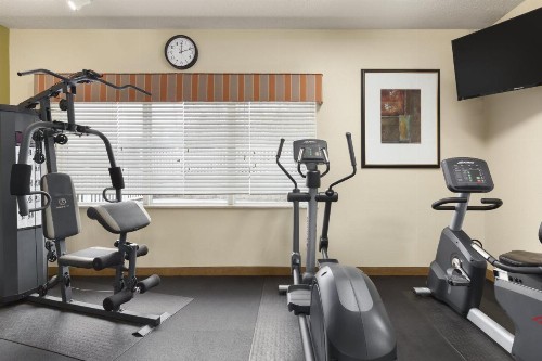 Country Inn & Suites by Radisson Asheville at Asheville Outlet Mall NC - image 14