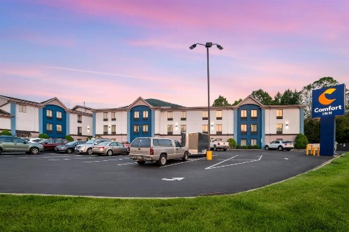 Comfort Inn Asheville-Tunnel Road East - image 3