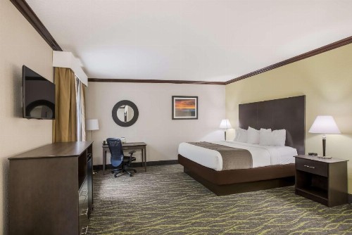 Best Western Asheville Tunnel Road - image 16