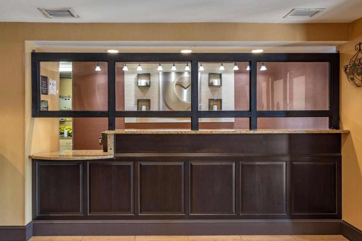 Comfort Inn Asheville Biltmore West - image 4