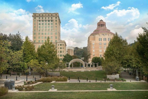 Days Inn by Wyndham Asheville Downtown North - image 7