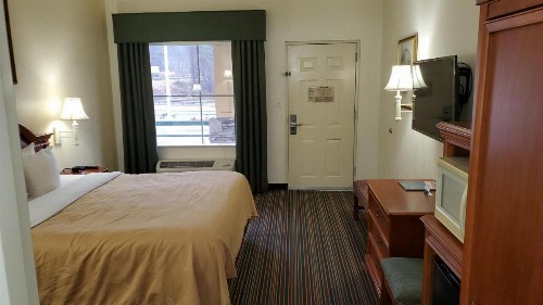 Quality Inn & Suites Biltmore East - image 22
