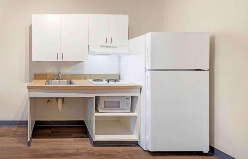 Extended Stay America Suites - Asheville - Tunnel Rd - image 17