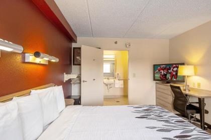Red Roof Inn Asheville West - image 8