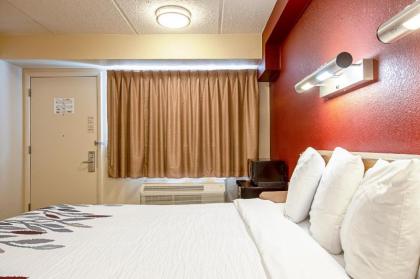 Red Roof Inn Asheville West - image 9
