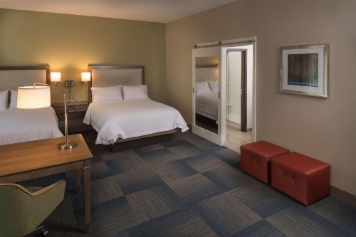 Hampton Inn & Suites-Asheville Biltmore Village NC - image 20
