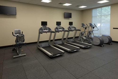 Hampton Inn & Suites-Asheville Biltmore Village NC - image 37