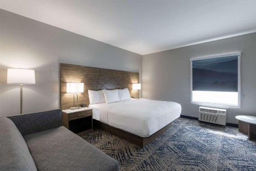 Rodeway Inn & Suites near Outlet Mall - Asheville - image 17
