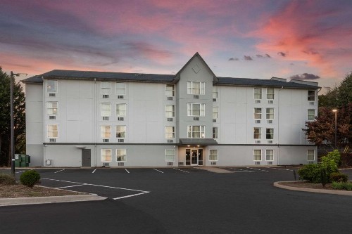 Rodeway Inn & Suites near Outlet Mall - Asheville - image 38
