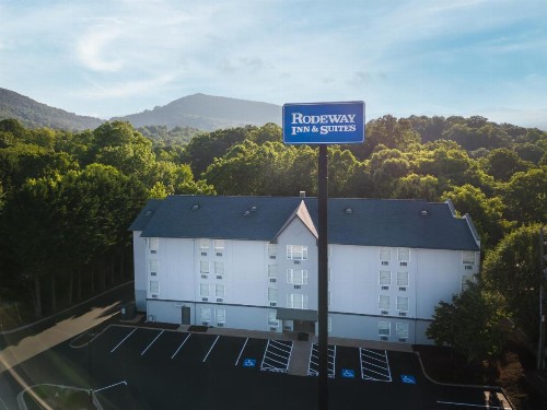 Rodeway Inn & Suites near Outlet Mall - Asheville - image 47