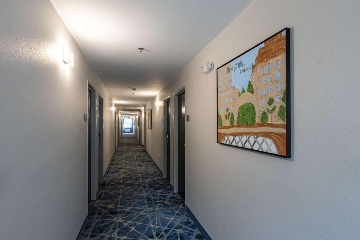 Rodeway Inn & Suites near Outlet Mall - Asheville - image 6