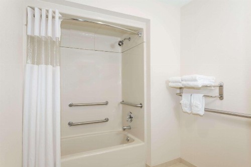 Baymont by Wyndham Asheville/Biltmore - image 27